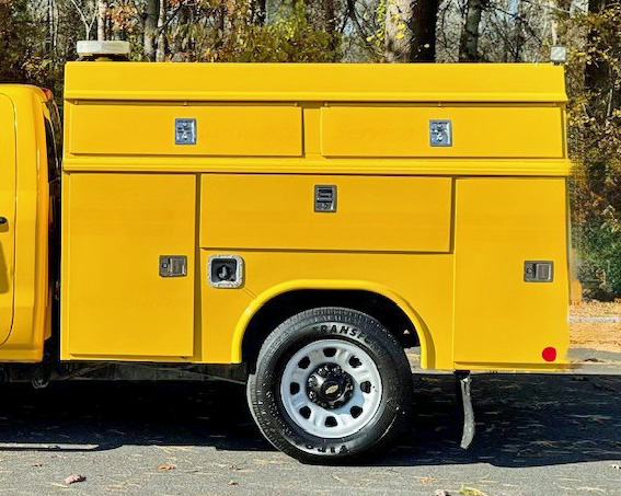 8′ READING ALUMINUM ENCLOSED UTILITY BODY