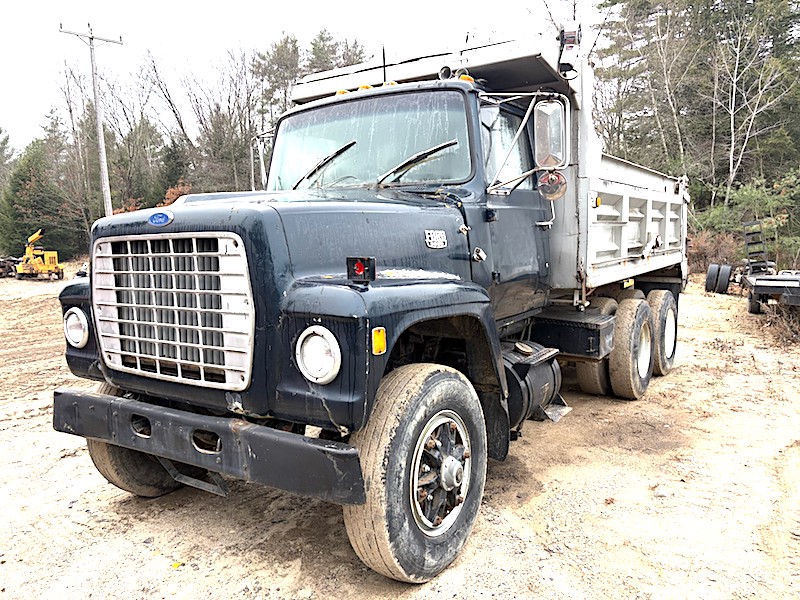 1984 Ford L9000 T/A Dump Truck