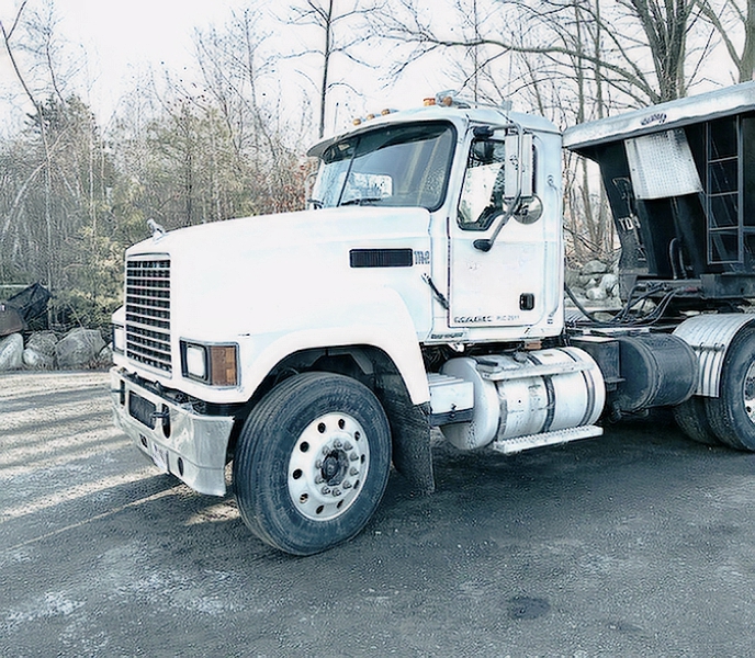 2013 MACK CH613
