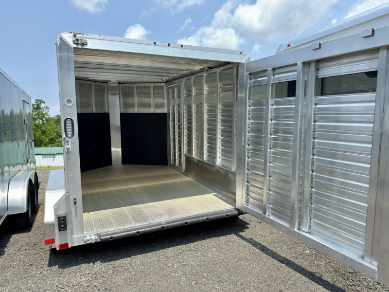 2025 Frontier Liv127