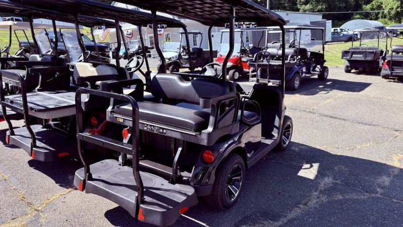 2026 E-Z-GO Valor® 48V Black