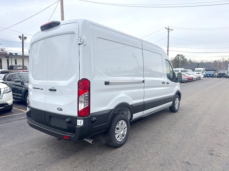 2026 FORD T250 CARGO VAN
