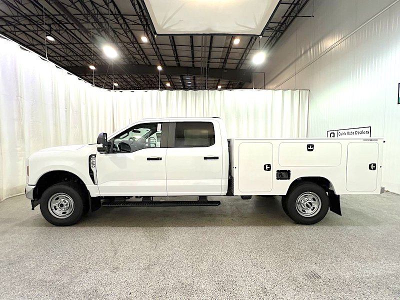 2025 FORD F250 CREW SERVICE