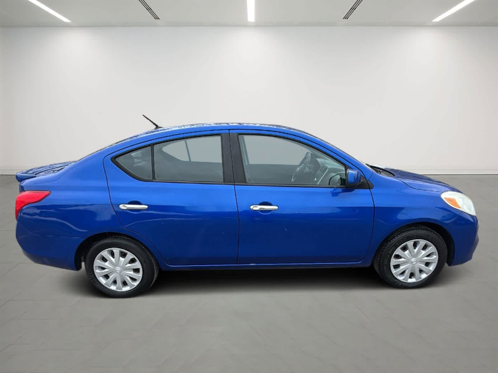 2013-Nissan-Versa-P10504A-5 2013-Nissan-Versa-P10504A-5