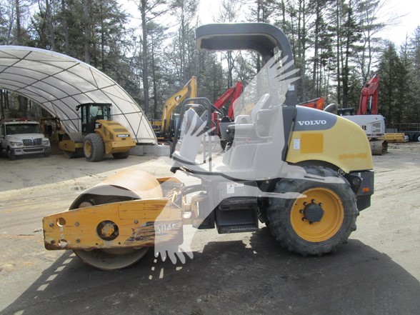 2015-VOLVO-SD45D-ID57-2 2015-VOLVO-SD45D-ID57-2