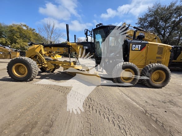 2020 CATERPILLAR 12M3 M5832