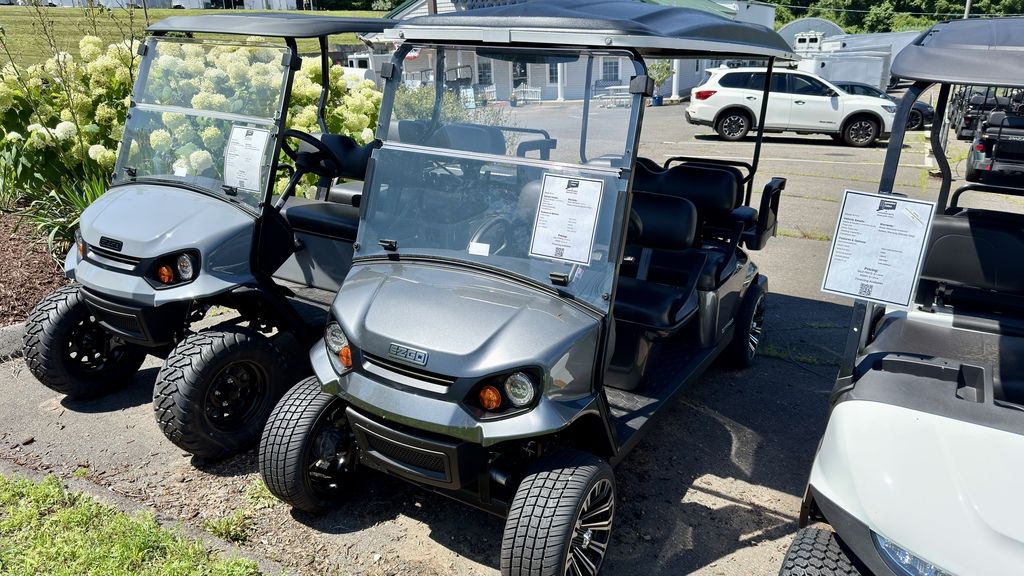 2025 E-Z-GO Express 6 Gas Metallic Charcoal P0344 2025 E-Z-GO Express 6 Gas Metallic Charcoal P0344