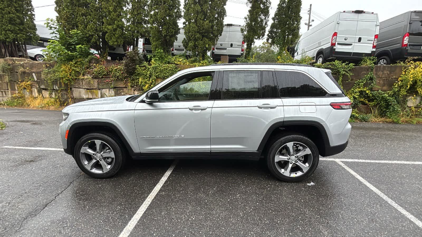2025-Jeep-Grand-Cherokee-250306-1 2025-Jeep-Grand-Cherokee-250306-1