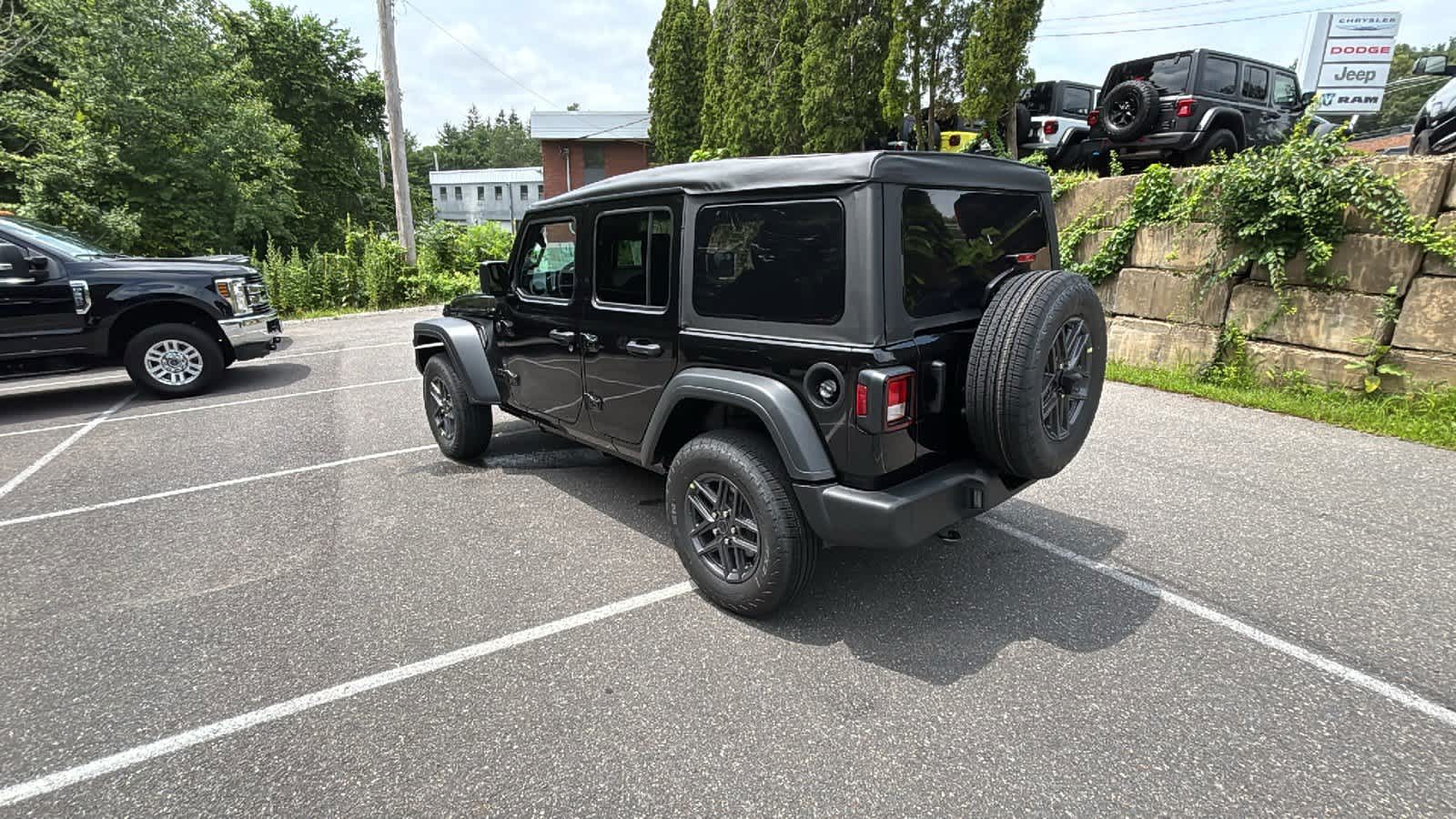 2025-Jeep-Wrangler-250255-2 2025-Jeep-Wrangler-250255-2