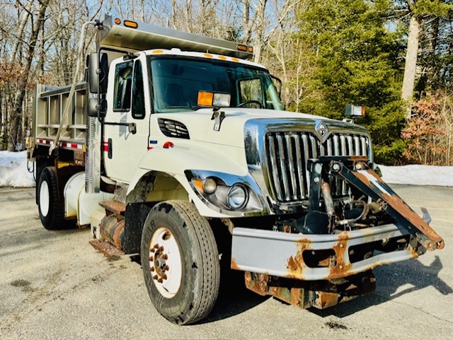 2009 INTERNATIONAL DUMP 2009 INTERNATIONAL DUMP