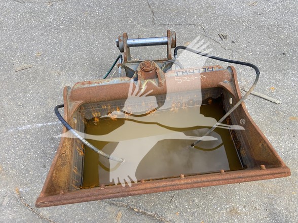 LEMAC-36-HYD-TILT-CLEANUP-BKT-IM4774-1 LEMAC-36-HYD-TILT-CLEANUP-BKT-IM4774-1