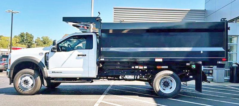 2024 FORD F-600 SD LANDSCAPER DUMP 4X4