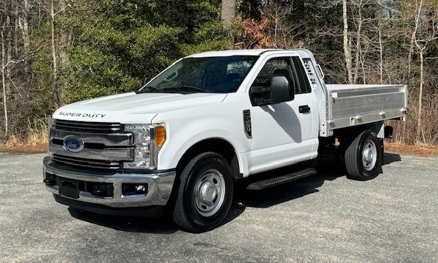 2017 FORD F250 SD 8’ ALUMINUM FLATBED 2017 FORD F250 SD 8’ ALUMINUM FLATBED