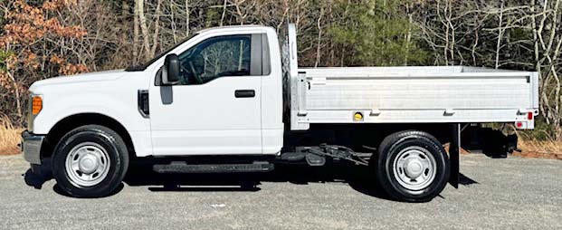 8’ ALUMINUM FLATBED 8’ ALUMINUM FLATBED