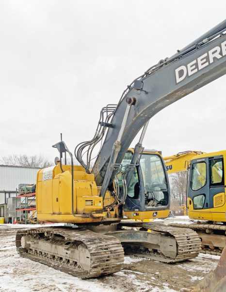 2016 JOHN DEERE 245GLC