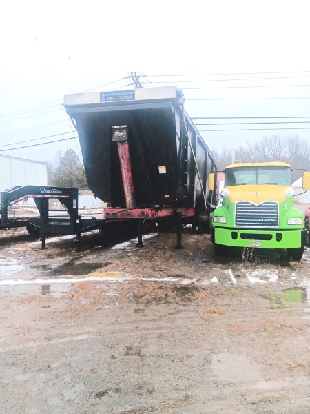 2009 MAC DUMP TRAILER.