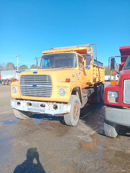 1985 FORD L8000 DUMP TRUCK