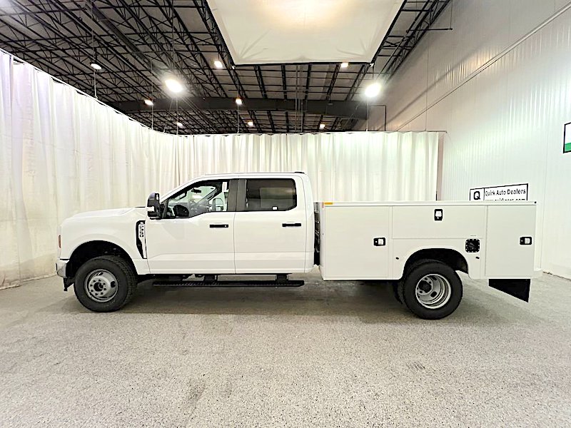 2026 FORD F350 CREW SERVICE