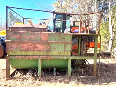 BOWIE HYDROSEEDER/STRAW BLOWER.