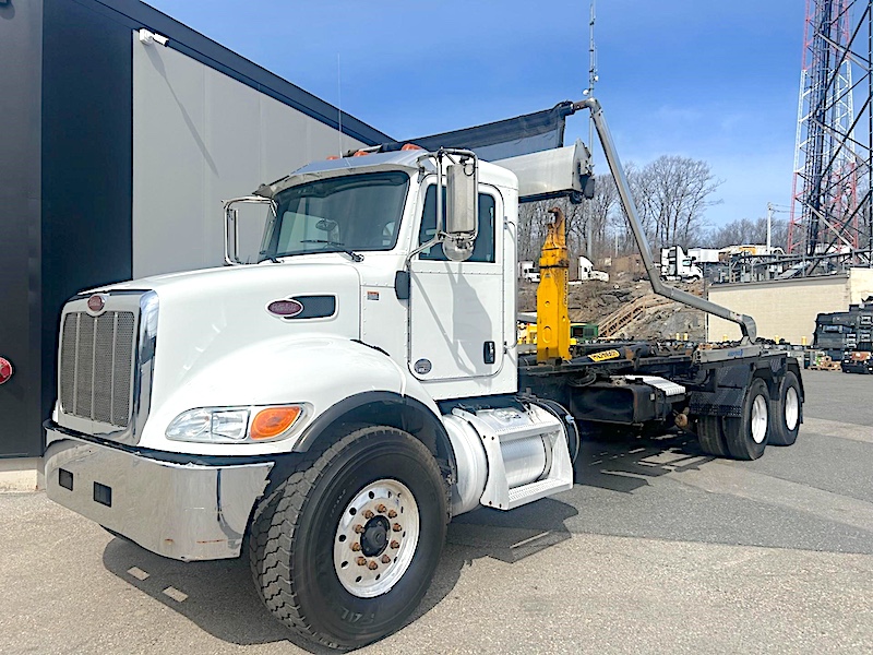 2025 MACK GRANITE 64BR GARBAGE-ROLL-OFF