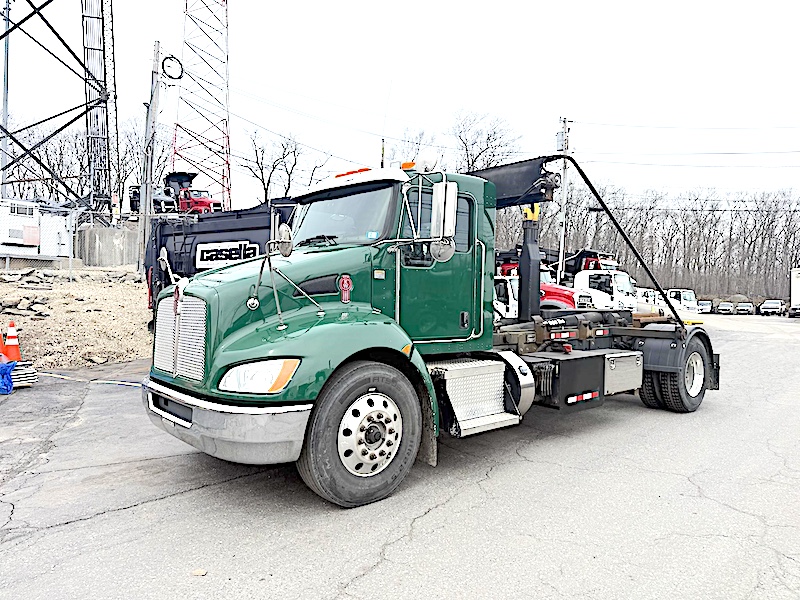 2018 KENWORTH T370 HOOKLIFT
