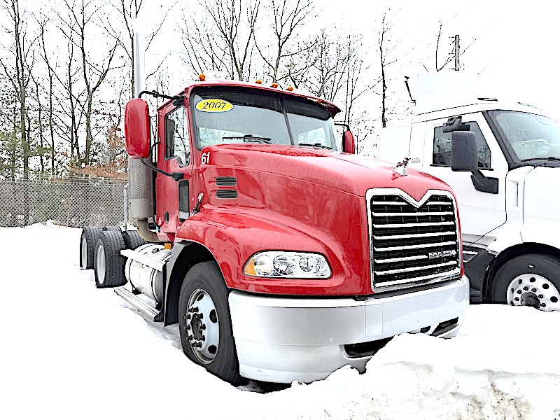2007 MACK PINNACLE CXP613 DAY CAB