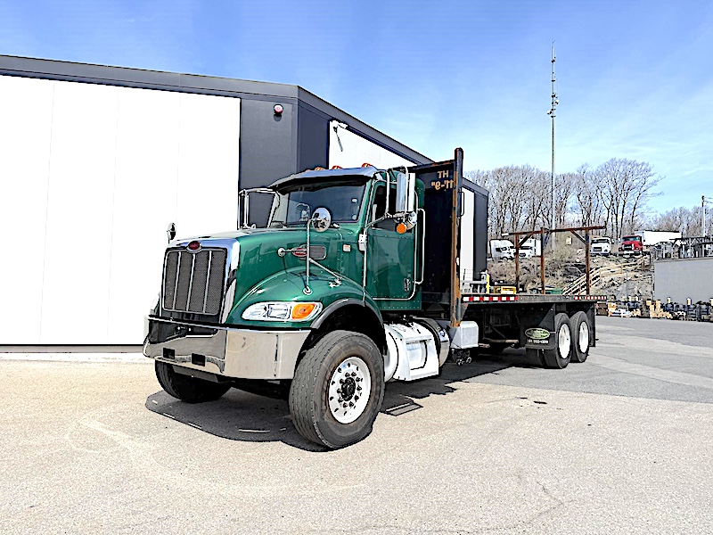 2019 PETERBILT 348 FLATBED TRUCK
