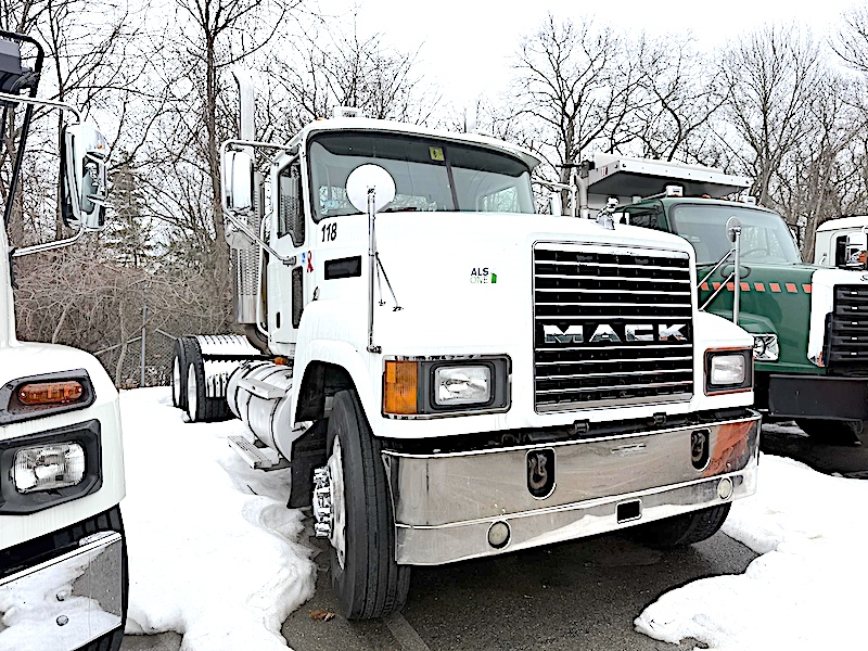 2007 MACK CHN613 DAY CAB