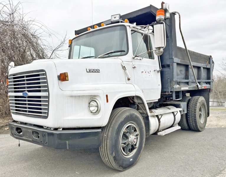 1988 FORD L9000 6-WHEEL DUMP