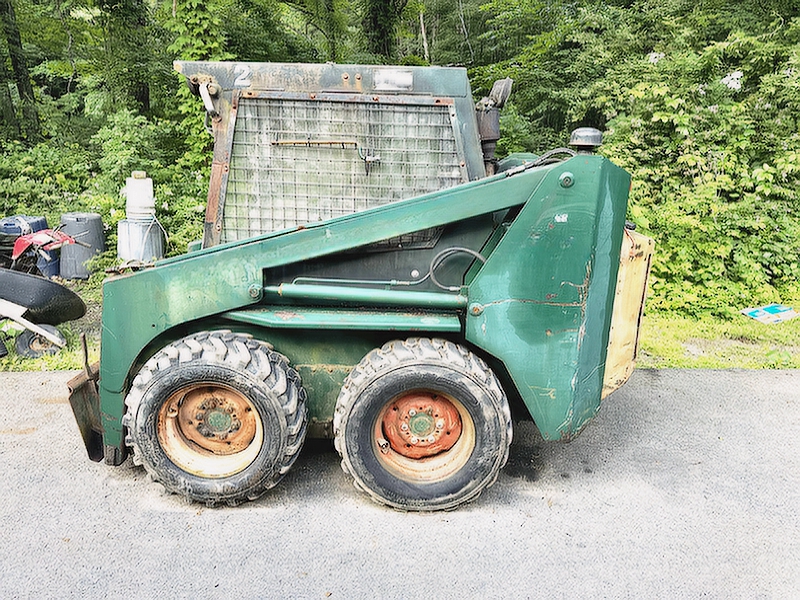 THOMAS SKIDSTEER