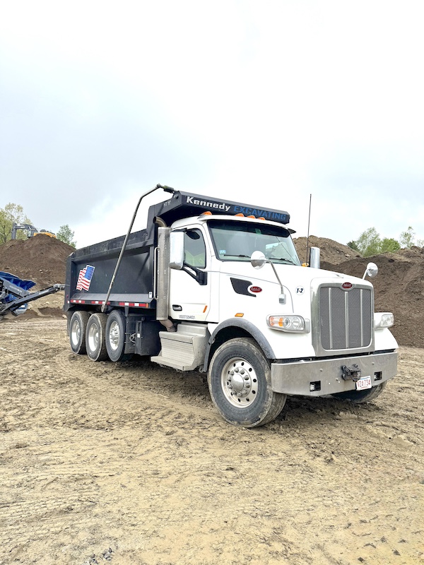 2020 PETERBILT 567 TRI-AXLE DUMP TRUCK 2020 PETERBILT 567 TRI-AXLE DUMP TRUCK