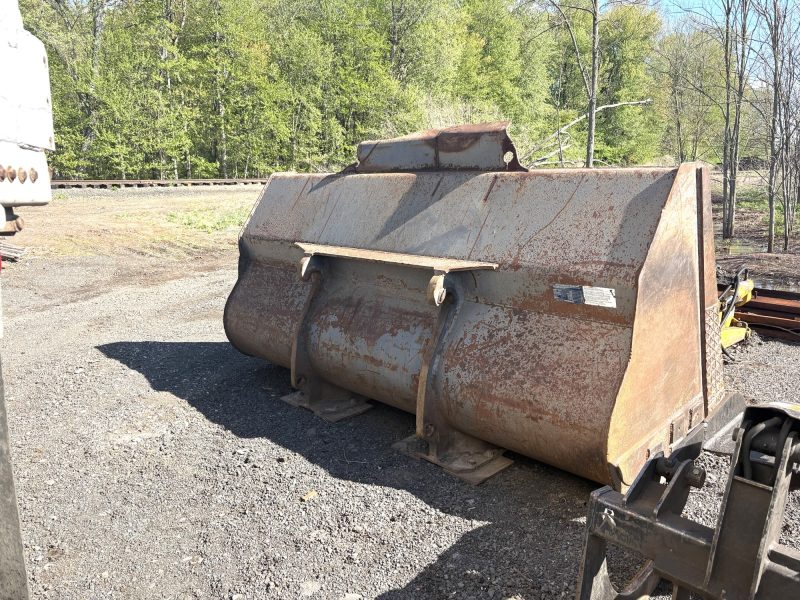 VOLVO BUCKET.