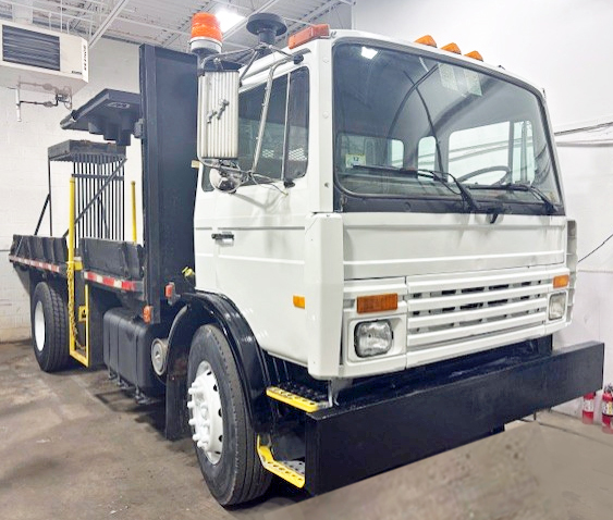 1993 MACK MS200 FLATBED