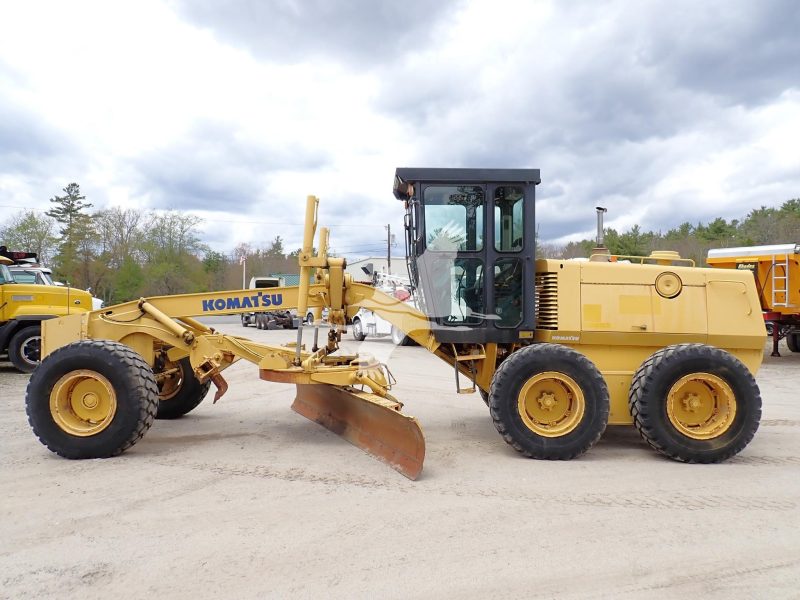 2000 KOMATSU GD530 GR344 (SALE PENDING)