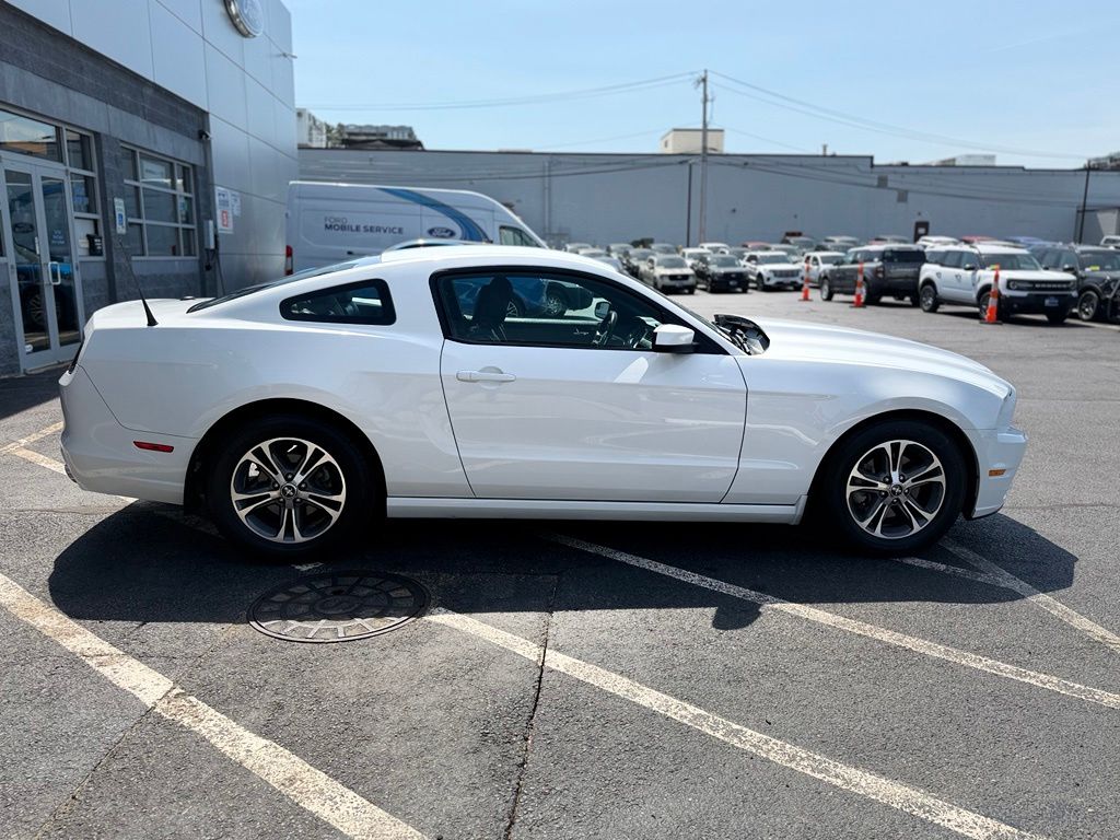 2014-Ford-Mustang-stkFM9739A-7 2014-Ford-Mustang-stkFM9739A-7