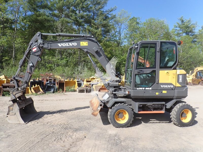 2021 VOLVO EW60E WX300