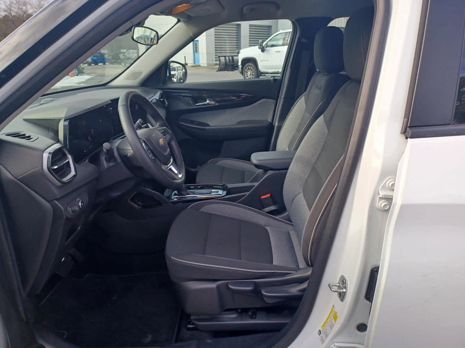 2025-Chevrolet-Trailblazer-U3505-6 2025-Chevrolet-Trailblazer-U3505-6