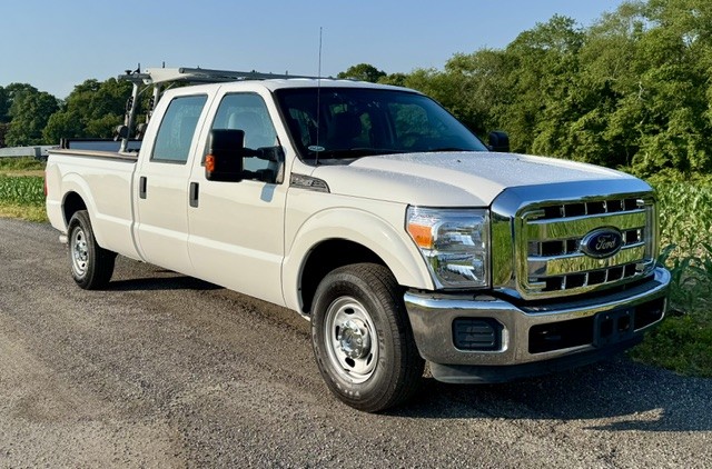2015 FORD F250 CREW CAB 8’ BED 2015 FORD F250 CREW CAB 8’ BED