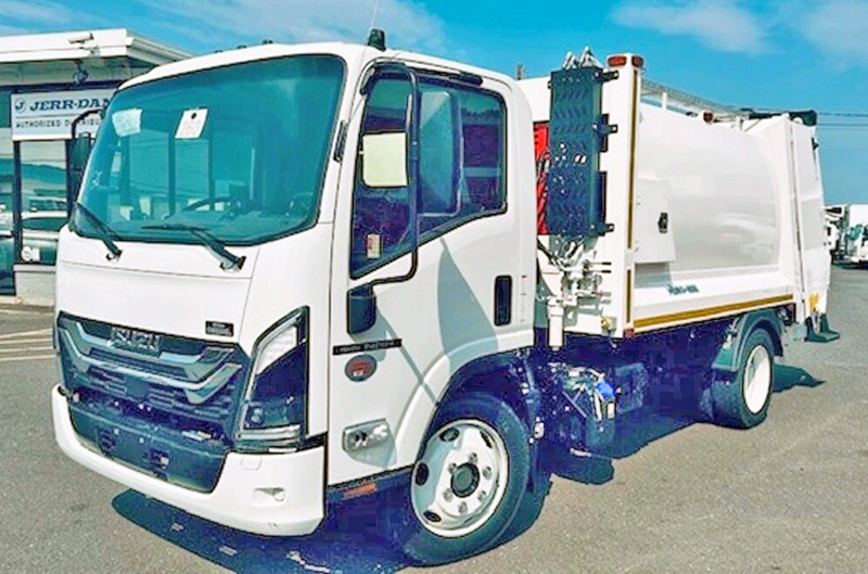 2025 ISUZU NRR PACKER