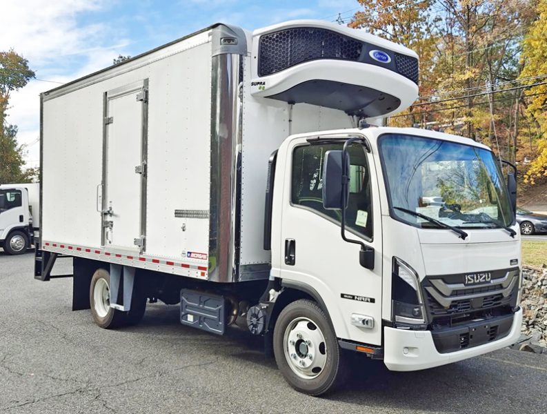 2025 ISUZU NRR REFRIGERATED VAN