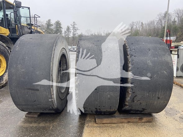 BRAWLER-HPS-29.5-25-SOLID-TIRES-IM4873-3 BRAWLER-HPS-29.5-25-SOLID-TIRES-IM4873-3