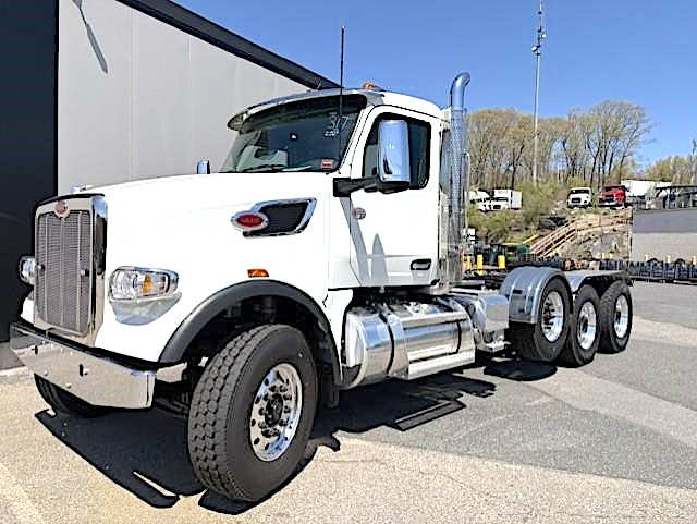 2007 PETERBILT 567 DAY CAB