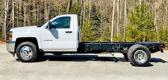 2015 CHEVY 3500 CAB CHASSIS RWD
