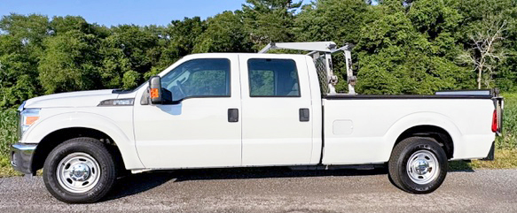 2015 FORD F250 CREW CAB 8’ BED RWD