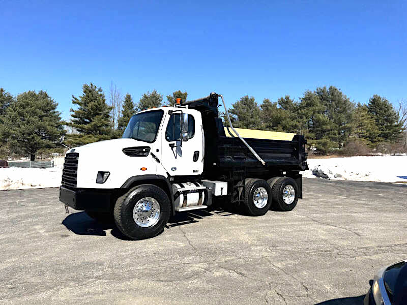 2016 FREIGHTLINER 114 SD