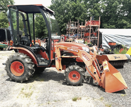 2015 KUBOTA B2650 TRACTOR/ LOADER