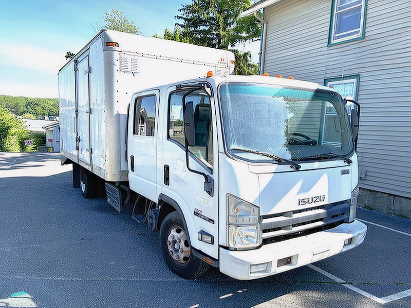 2011 ISUZU NPR