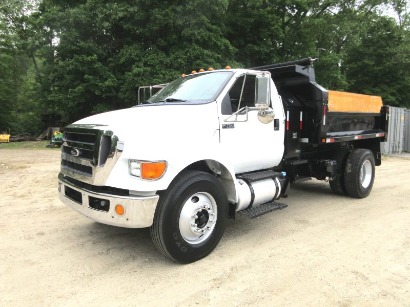 2013 FORD F750XL S/A DUMP TRUCK