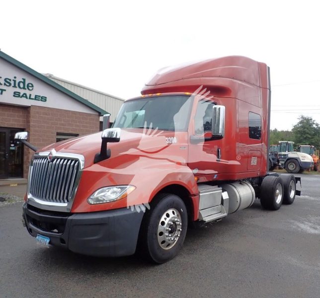 2018 INTERNATIONAL LT TK200