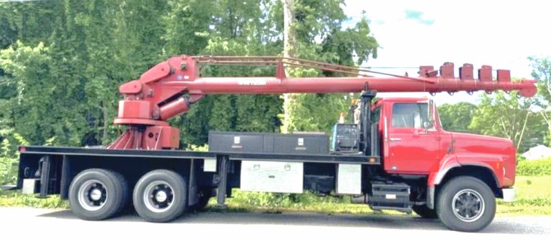 1990 FORD L8000 CRANE TRUCK